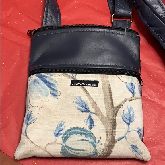 Echos in the Attic purse - Picture 1 of 9